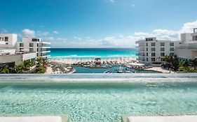 Me Hotel Cancun All Inclusive